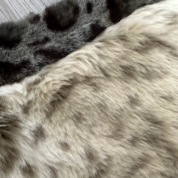 Y2K| Furry Handbag - Picture 4 of 5